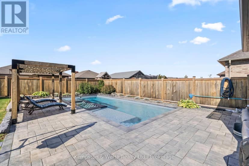 86 Forbes Crescent — photo 39 of 40