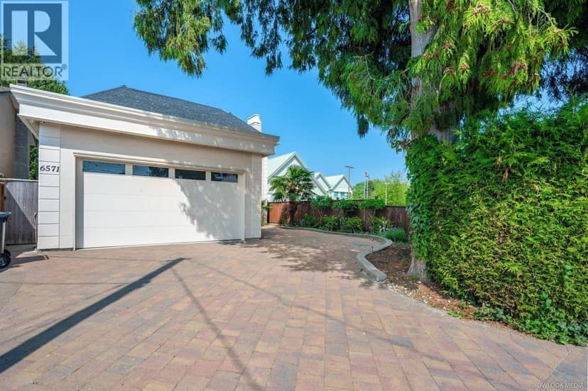 6571 LYNAS LANE, Richmond