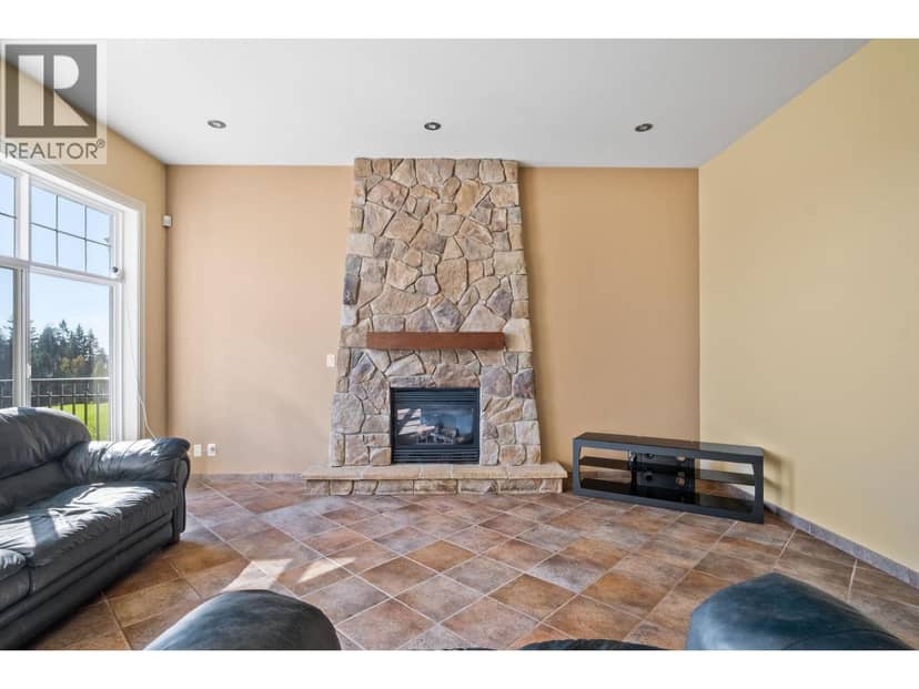 3233 CHARTWELL LANE, Coquitlam, photo 2