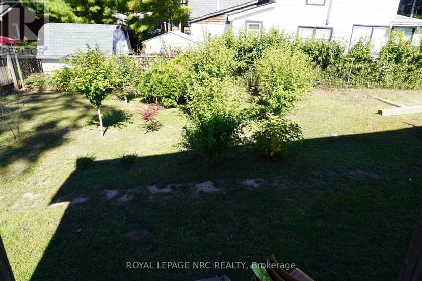 212 Lincoln Road W — photo 16 of 40