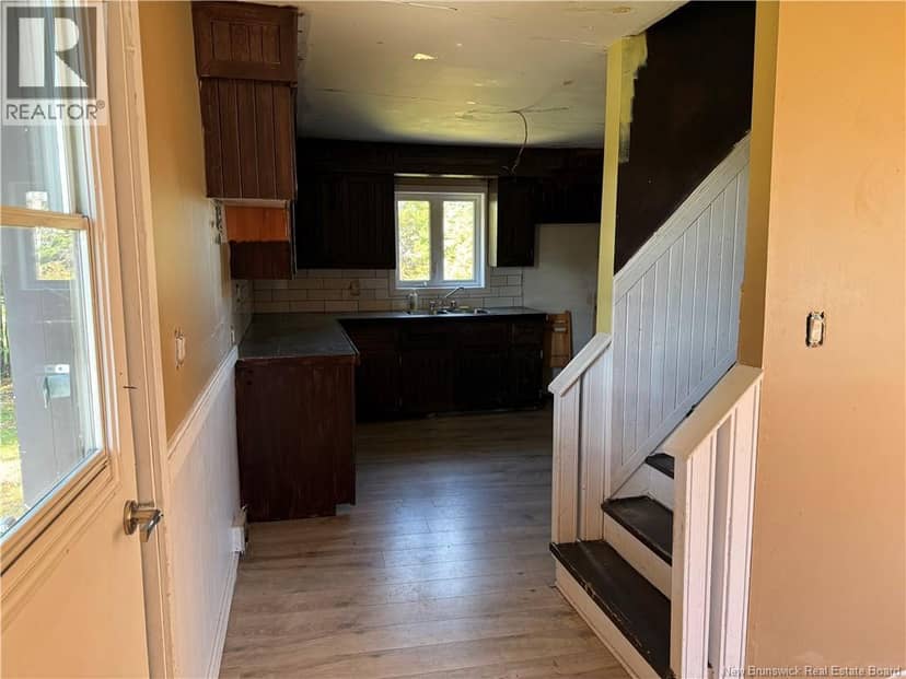 348 St-Jean Street — photo 10 of 24