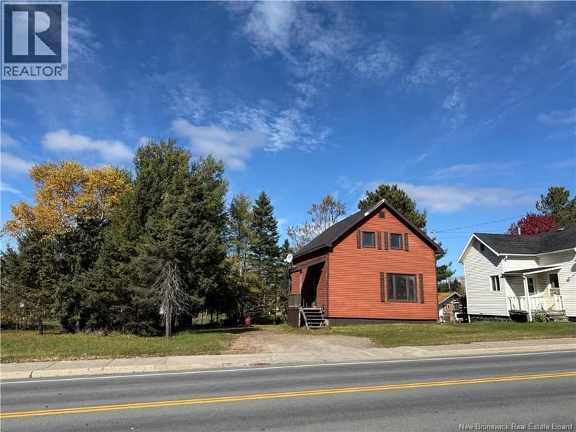 348 St-Jean Street — photo 2 of 24
