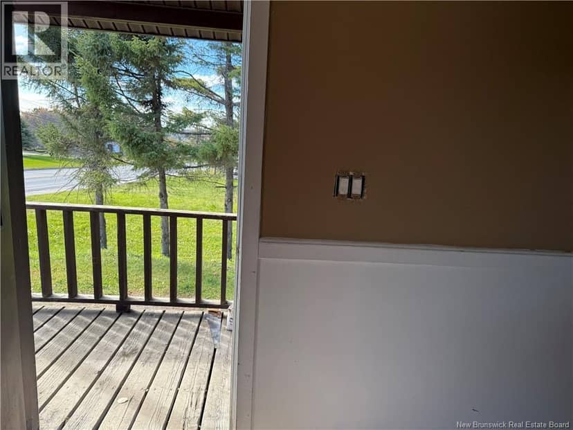 348 St-Jean Street — photo 20 of 24