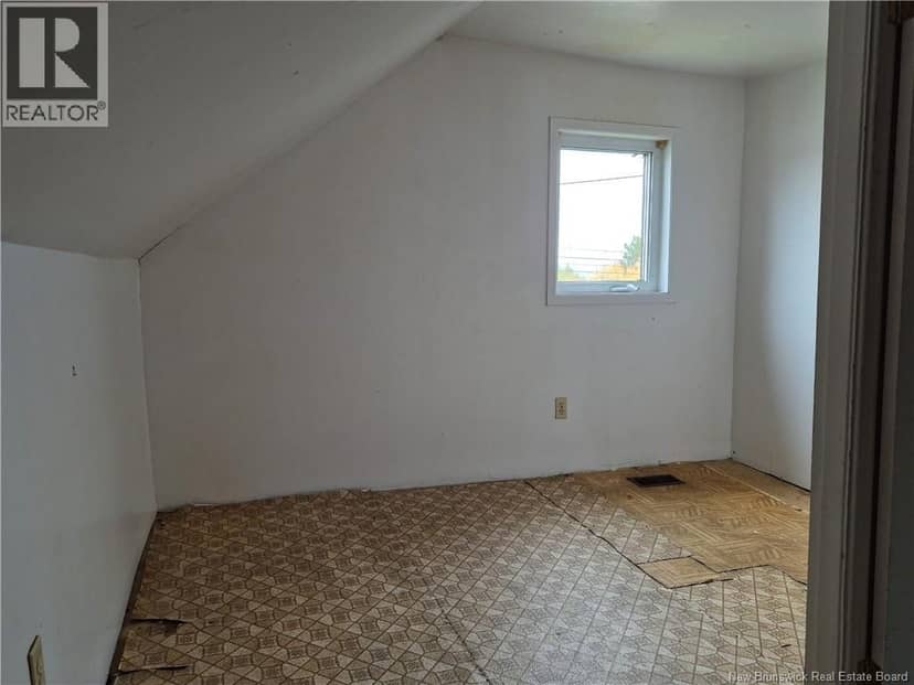 348 St-Jean Street — photo 22 of 24