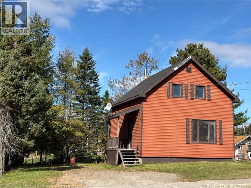 348 St-Jean Street — photo 3 of 24