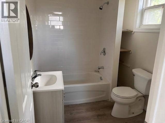 33-35 E WOOD Street E — photo 10 of 16