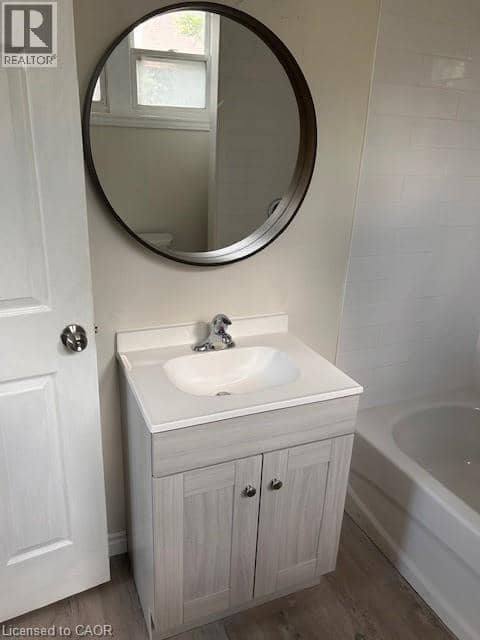 33-35 E WOOD Street E — photo 11 of 16