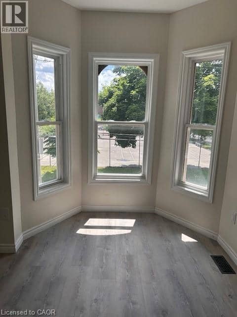33-35 E WOOD Street E — photo 15 of 16