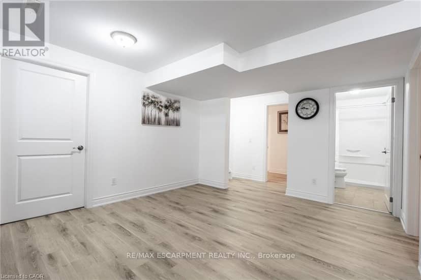4 Ellis Avenue — photo 23 of 36