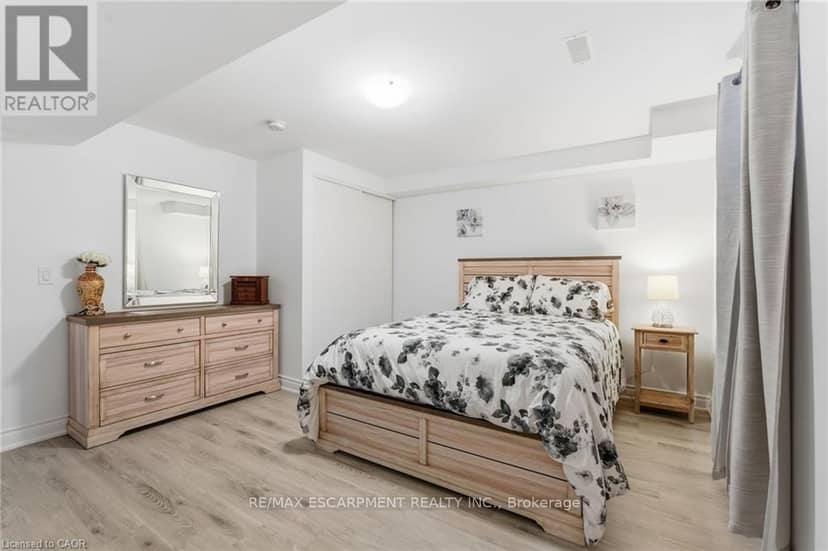 4 Ellis Avenue — photo 26 of 36