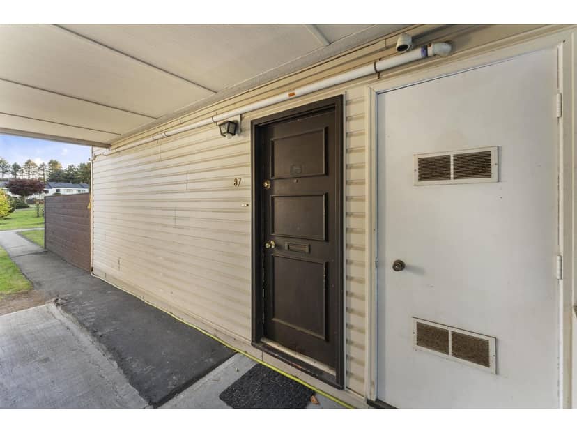 87 14135 104 AVENUE, Surrey, photo 2