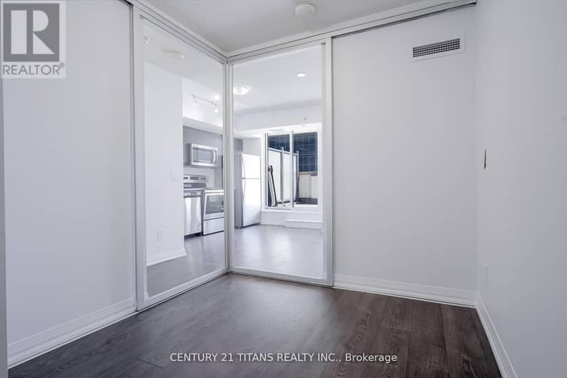 203 - 30 Meadowglen Place — photo 12 of 25