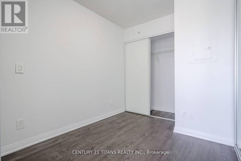 203 - 30 Meadowglen Place — photo 13 of 25