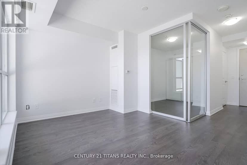 203 - 30 Meadowglen Place — photo 14 of 25