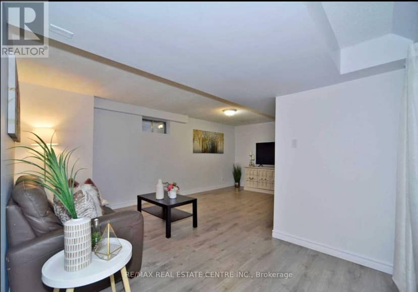 25 Ivanic Court — photo 11 of 27