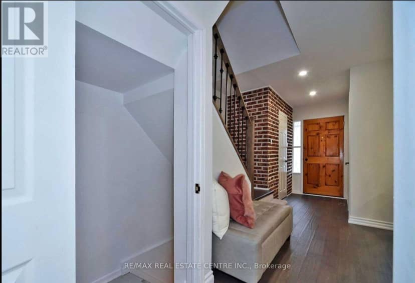 25 Ivanic Court — photo 12 of 27
