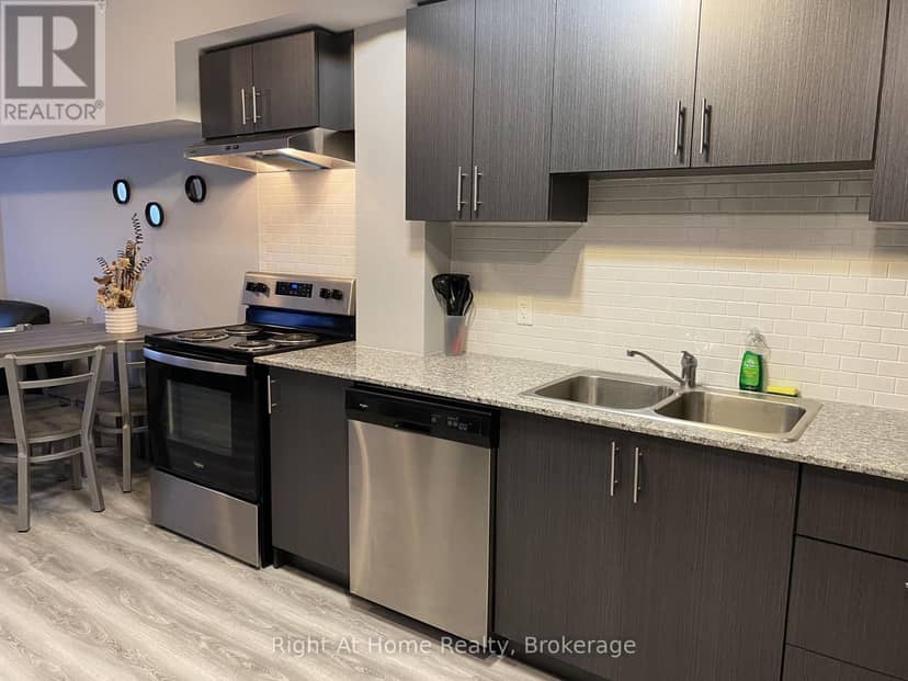 F202 - 275 Larch Street — photo 4 of 20