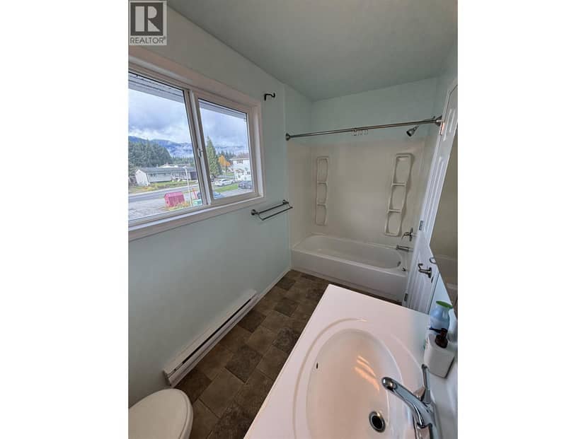 1335 TWEEDSMUIR AVENUE, Kitimat, photo 7