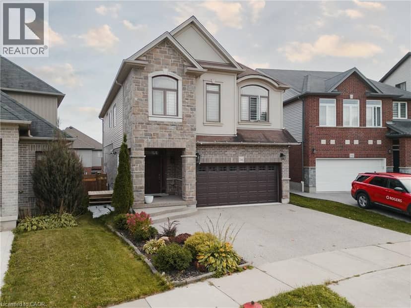 346 MOORLANDS Crescent — photo 1 of 40