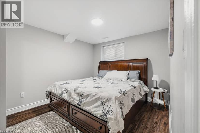346 MOORLANDS Crescent — photo 30 of 40