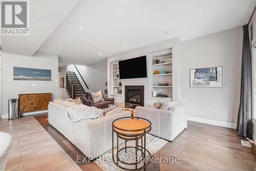 346 Moorlands Crescent — photo 12 of 40