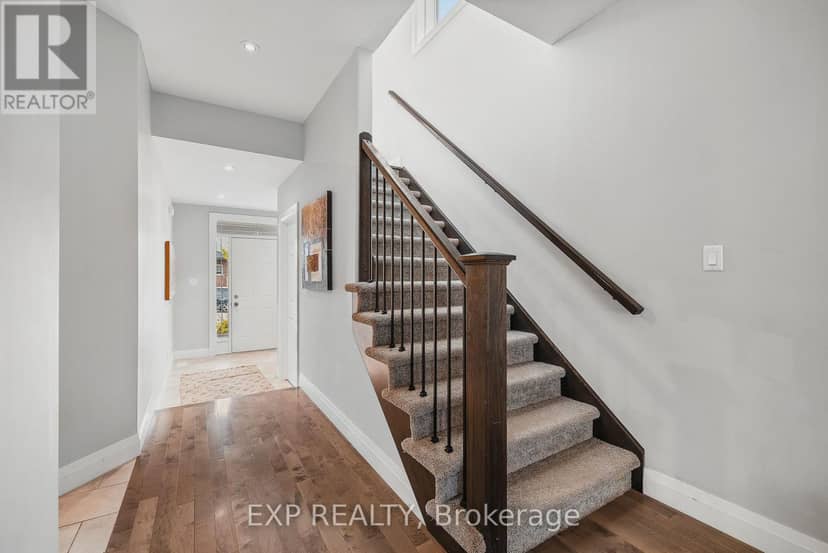 346 Moorlands Crescent — photo 15 of 40