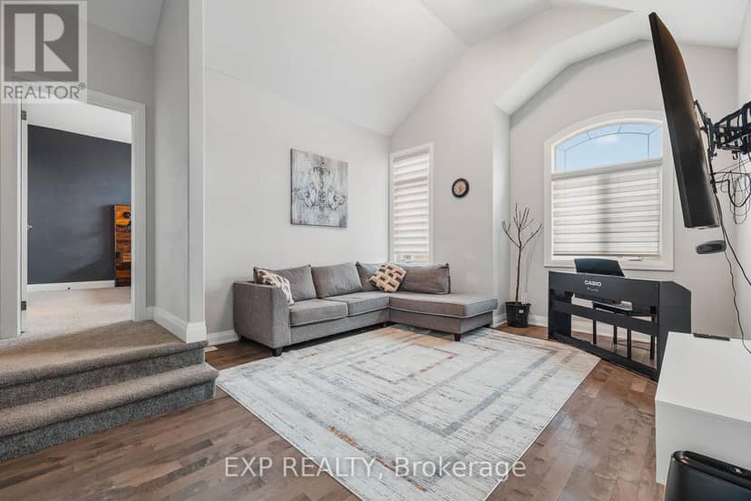 346 Moorlands Crescent — photo 16 of 40