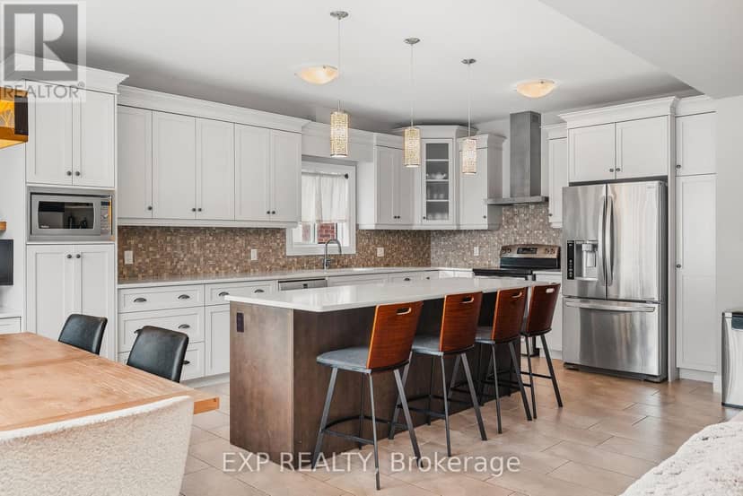 346 Moorlands Crescent — photo 5 of 40