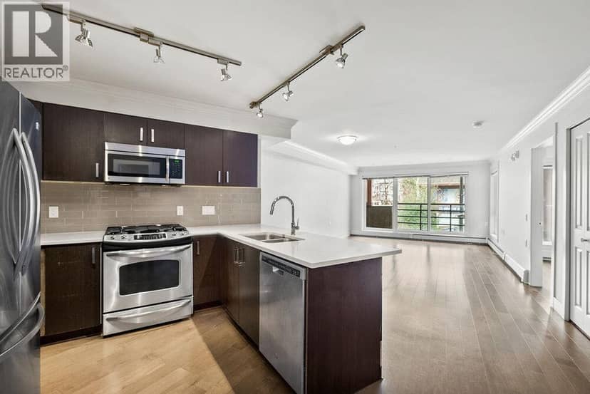 202 857 W 15TH STREET, North Vancouver, photo 5