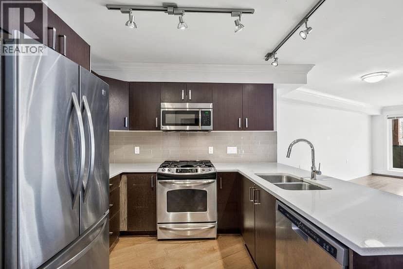 202 857 W 15TH STREET, North Vancouver, photo 6