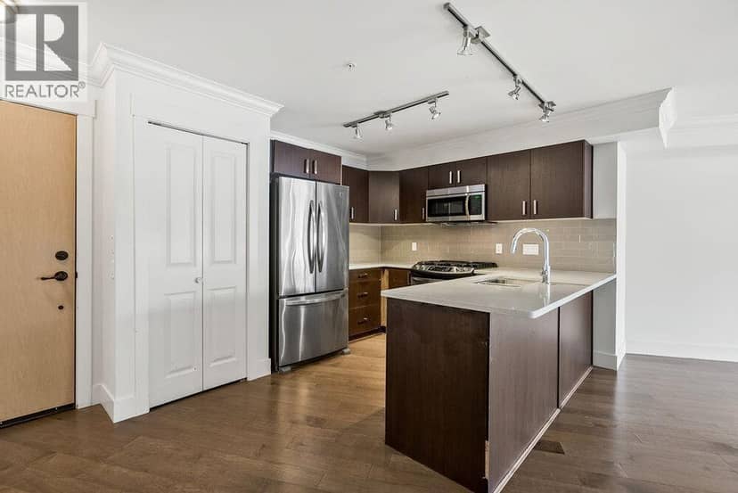 202 857 W 15TH STREET, North Vancouver, photo 8