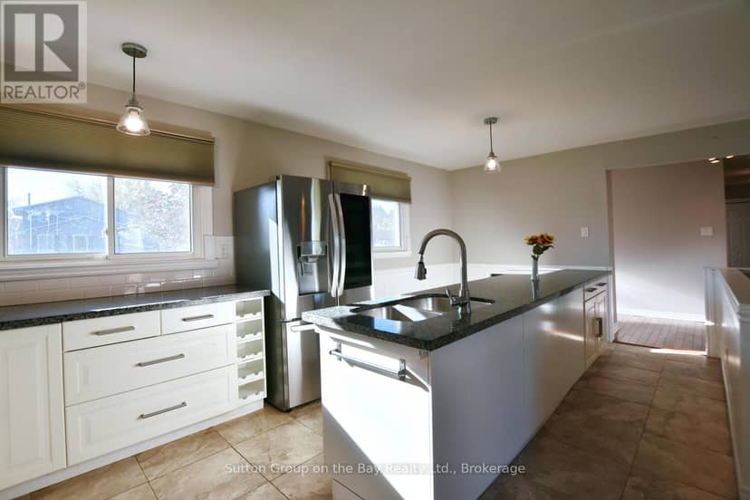 5 Brock Crescent — photo 14 of 40