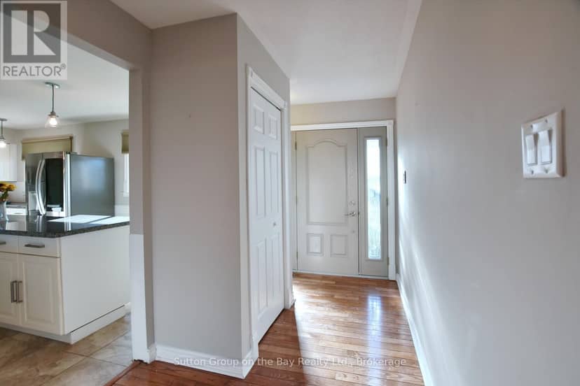5 Brock Crescent — photo 20 of 40