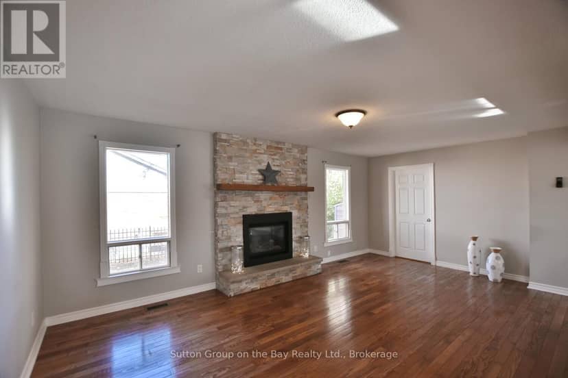 5 Brock Crescent — photo 23 of 40