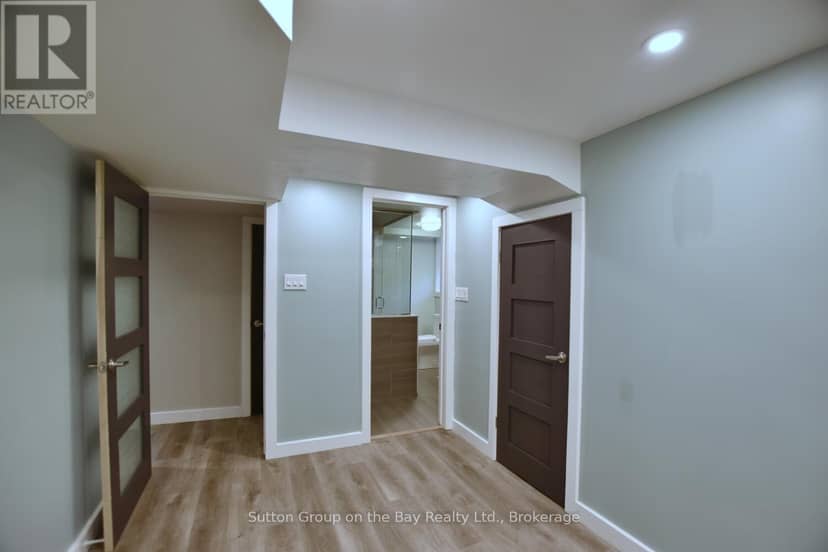 5 Brock Crescent — photo 36 of 40