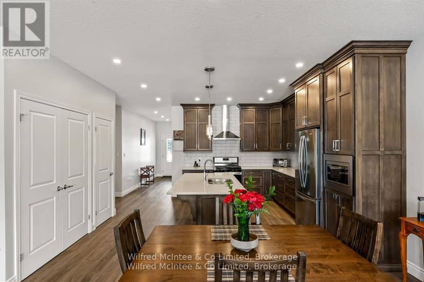 5 - 5 Palmer Marie Lane — photo 10 of 35