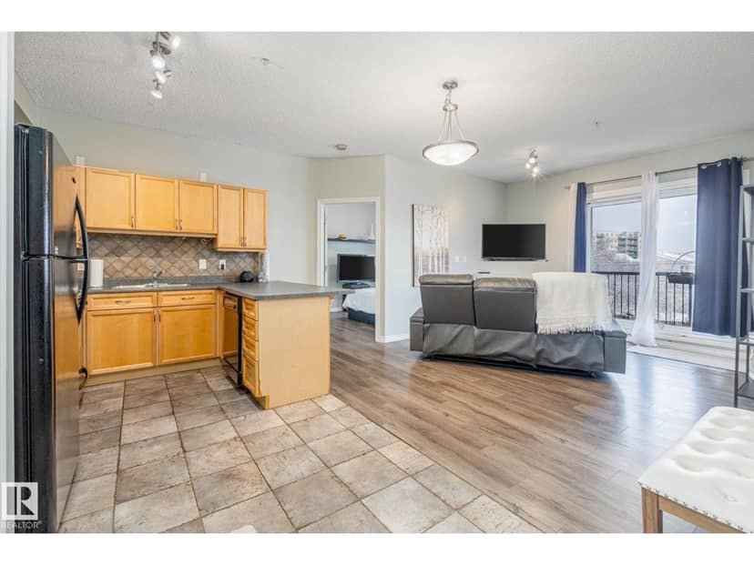 #208 10118 95 ST NW, Edmonton, photo 6