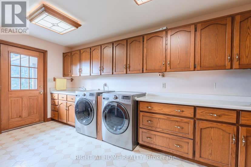 425 Golf Club Road — photo 14 of 40