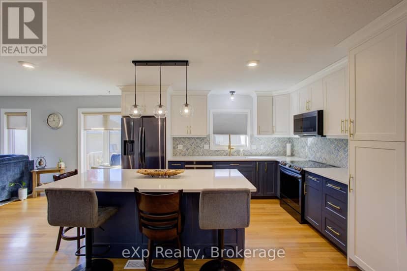 156 Sparling Street — photo 10 of 40