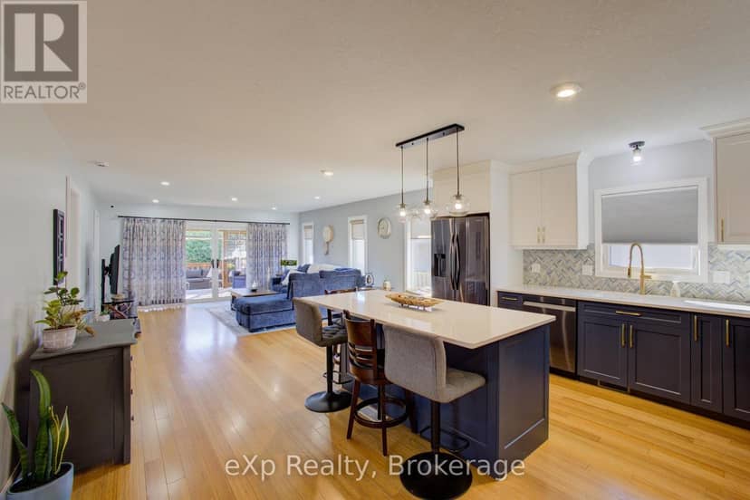 156 Sparling Street — photo 9 of 40