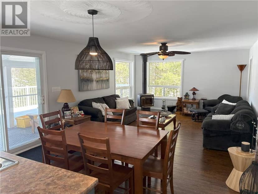 314 Perry Ave — photo 4 of 19