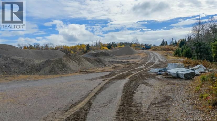 L'Etete Road — photo 22 of 28