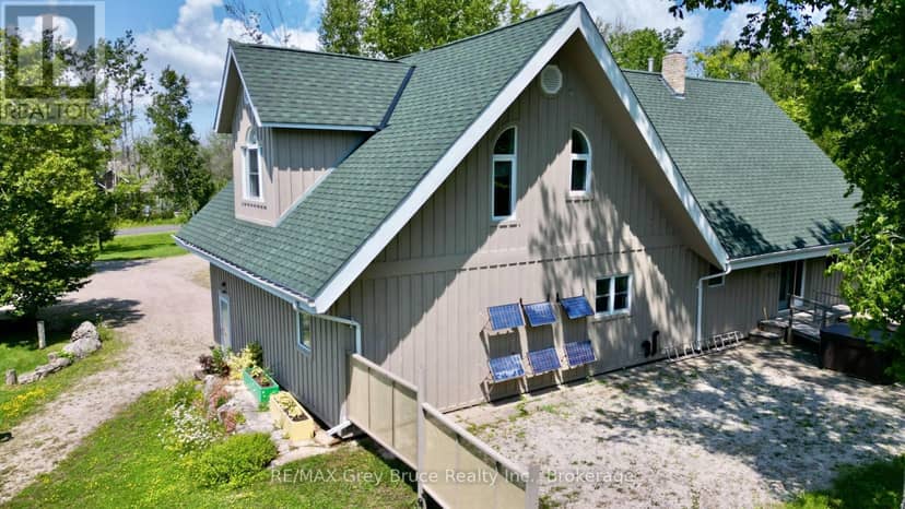 20 Maple Drive — photo 3 of 40