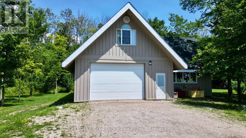 20 Maple Drive — photo 5 of 40