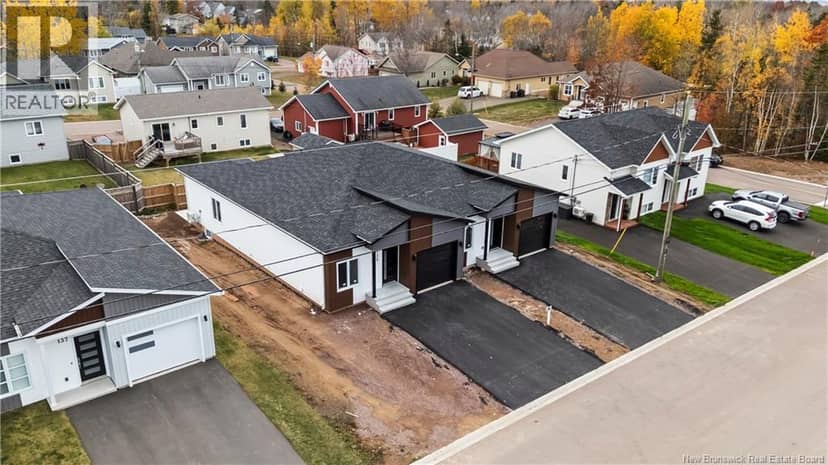 135 Monique St — photo 3 of 40