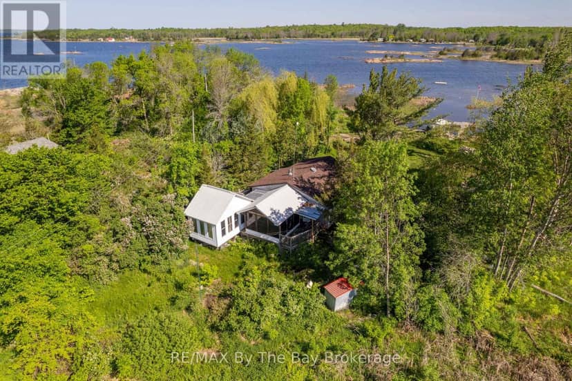 116 Island 150/ Brosseau Island — photo 20 of 23
