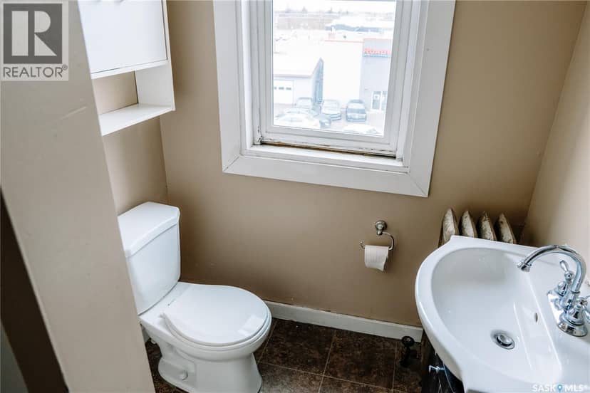 1174 Albert STREET — photo 20 of 38
