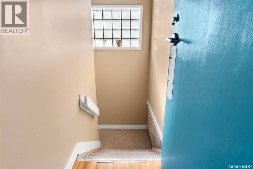 1174 Albert STREET — photo 35 of 38