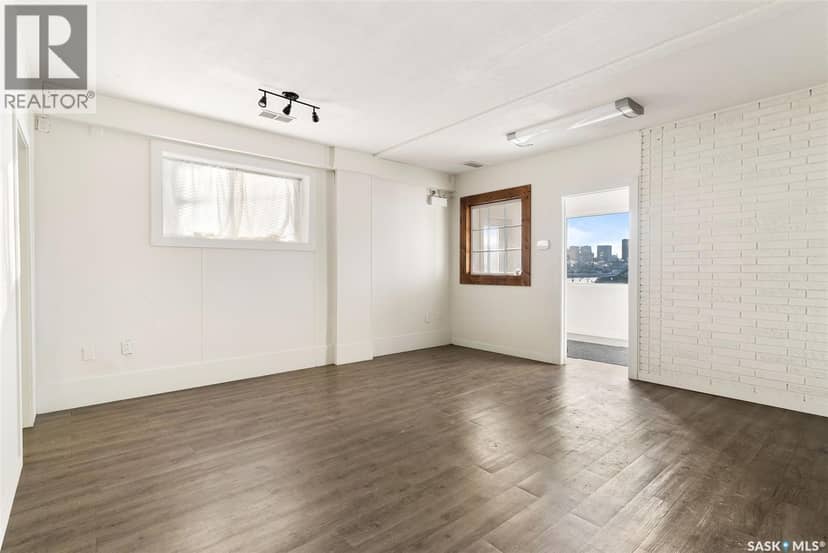1174 Albert STREET — photo 31 of 38