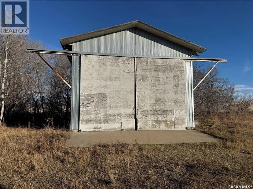 Hillview Acreage — photo 13 of 21